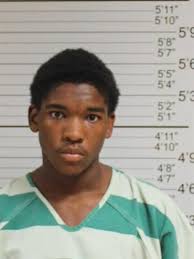 Man breaks window, steals guns, police say