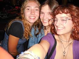 Toni Flynn's Instagram, Twitter & Facebook