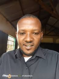 Dragon knows what makes a man weak! You'll kill me  Yulkilmeifiyoukeeptalkingabout if if you Keep talking about this. اة Μααλη  Why Whyisthat? is that? Achildistheir.parentsweakspot. A child is their  parent's weak spot.