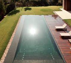 steps into pool moderne bungalow bos huis zwembad huizen