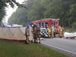 N34 afgesloten na groot ongeluk. Dode En Drie Gewonden Bij Ongeval Op De N34 Odoorn Drenthe Oozo Nl