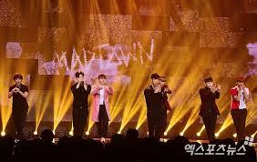 Madtown S H O Shares What Goes On Behind The Scenes At Music Shows Soompi