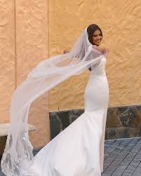 Das brautkleid stellt für die meisten damen eines der wichtigsten kleidungsstücke in ihrem leben dar. Lr3bwcuuny1d3m
