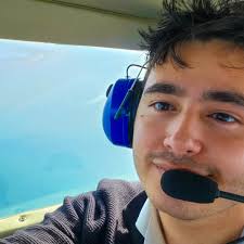 Im looking for an apartment of 2 rooms (1500-1600 eur) or 1 room (850 eur)  in Amsterdam; to start maximum