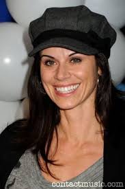 Who is Jennifer Taylor dating? Jennifer Taylor boyfriend, husband