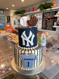 New york yankees invitation, baseball themed party, birthday tickets, ny yankees ticket party, mlb invite,. New York Yankees Birthday Cake Hayley Cakes And Cookieshayley Cakes And Cookies