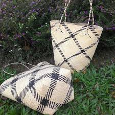 .khas kalimantan | handmade 100% dalam pakai puring, resleting | ukuran tas 27x18cm | info kontak ke no wa 087816003399, wa 081290315050. 40 Unique Rattan Bag Ideas Rattan Bag Rattan Bags