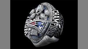 The philadelphia eagles finally have super bowl rings to call their own, complete with 219 diamonds(!!), 17 green sapphires, and an underdog mask inside. The Super Bowl Rings