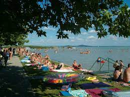 Szigliget község önkormányzata 8264 szigliget kossuth utca 54. Szigliget Strand