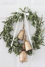 Decorate Your Door With These Modern Minimal Diy Wreaths Diy Christmas Decorations Easy Christmas Wreaths Minimalist Christmas