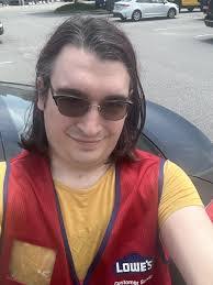 Colleen Darcy's Instagram, Twitter & Facebook