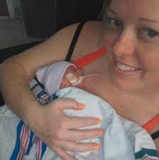 Who makes atomic cakes in DeFuniak Springs area?