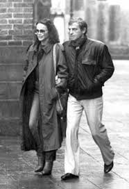 Elle se sépare de son mari et s'installe à paris dans une grande. Laura Antonelli E Jean Paul Belmondo1966 Laura Antonelli Italian Actress Actors