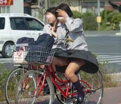 自転車JK～よくこんなの撮れたよな | ぱんちらりずむ