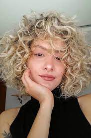 45 Beautiful Medium Bob Haircuts 2021 Update Curly Hair Styles Naturally Thick Hair Styles Medium Bob Haircut