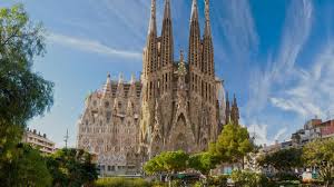Catalonia sagrada familia (formerly known as catalonia aragón) is situated on one of the most important streets in barcelona, calle aragón, only a few metres from la sagrada familia. Sagrada Familia Gaudi En Barcelona