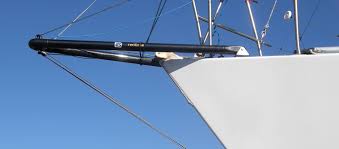 VIDEO What a convenience the adjustable and removable bowsprit!