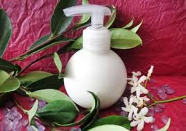 Recette Lait Corporel Parfume Aux Fleurs Du Jardin Aroma Zone Lait Corporel Lait La Beaute Naturelle