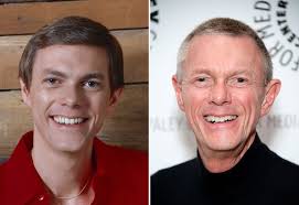 As Musician Richard Carpenter Celebrates His 70th Birthday On Oct 15 Take A Look At Some Of The Greatest Mu Richard Carpenter Karen Carpenter Nostalgic Music