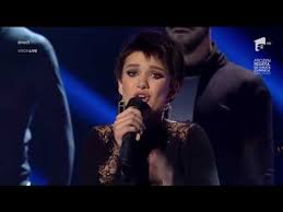 Clipul este o producție hahaha video production, regia fiind semnată de catrinel dănăiață. Feli Cine Te Crezi Viral Pe Internet