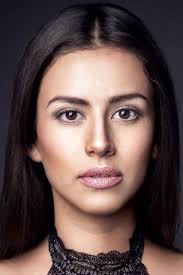 @p.lao_ tamara mendoza maquillaje karla @kamila_melo__ peluquería @franklinathos . Karla Melo Movies Age Biography