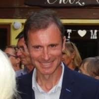 30+ perfiles de «René Hardy»