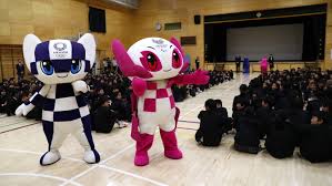 Telepatía, telequinesia y capacidad de volar gracias a su capa. Tokio 2020 Las Mascotas De Los Juegos Olimpicos Tienen Adorables Versiones En Robot Rpp Noticias