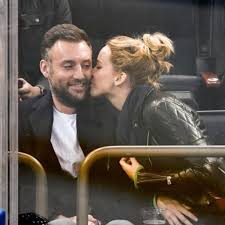 Lawrence and maroney held a wedding reception for their 150 guests. Jennifer Lawrence Is Engaged To Cooke Maroney Wedding Journal