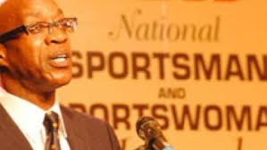 Edwin Moses Acknowledges Notable J'cans Who Influenced Him