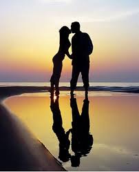 Http Www Bloggs74 Com Inspiration 25 Excellent Examples Of Reflective Photography Reflection Photography Silhouette Photography Beautiful Love Quotes
