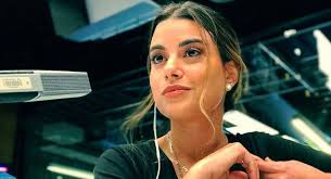 Una completa confusión se generó en las redes sociales por parte de los seguidores de la presentadora marina granziera, quienes creyeron que su marido, iván bonnett, era el hijo del periodista. La Periodista Marina Granziera Compartio Por Primera Vez Una Foto De Su Bebe
