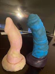 Nox vs Sleipnir - s/m. Is this really a small sleip? : r/BadDragon