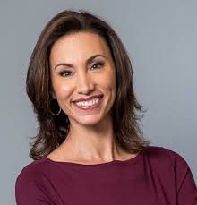 Betsy Kling's Instagram, Twitter & Facebook