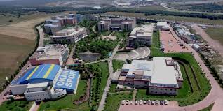 Hukuk fakültesinin ücretli programına ilk üç tercihinden yerleşen adaylar %25 indirim kazanırlar. Istanbul Okan Universitesi Tanitim Yazisi Unibilgi Universite Bilgi Platformu