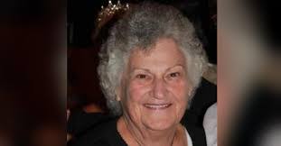 Nettie Sutton's Instagram, Twitter & Facebook