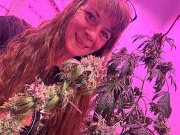 😄+💧 = 😅 ❤️+🔨= 💔 🔥+❤️=❤️‍🔥 Now ur turn 🙂