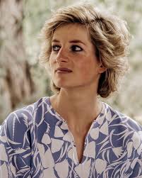 November 7, 1988 : Princess Diana At A State Banquet At The Champs Elysee  Palace, Paris, France 🤍