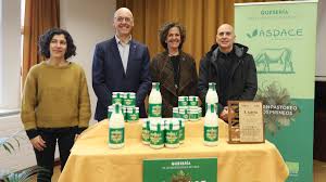 Eroski comercializará productos lácteos ecológicos elaborados por Aspace en  Roncesvalles