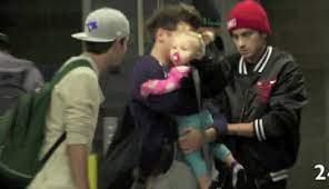 Gif Uhhhhhhh Yumm Lou Is Sunglasses Nialler In The Backwards Snapback And Zany With The Beanie Best Husband Everything About You Baby Lux