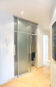 Pin Von Evgenia Arabadschiski Auf Garderoben In 2020 Garderobennische Garderobe Modern Schiebe Tur