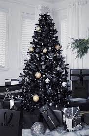 30 Beautiful Christmas Tree Decorating Ideas For You Page 10 Of 33 Newyearlights Com Black Christmas Decorations Cool Christmas Trees Glam Christmas Tree