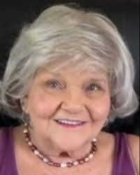 Jennifer Sterrett's Instagram, Twitter & Facebook