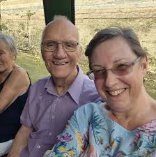 Hi could anyone recommend any good restaurants at the lake district please?  Thank you🙂