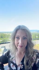 Ahhh the memories…..loved our little Elvis/Celine show. So much work but so  rewarding, this song was WORK! #elvis #céline #localperformers #singer  #pnwrealtor #pnwsinger #belting #highnotes