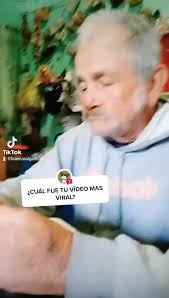 Don Saúl: El Abuelo Consentido y Sus Historias