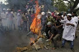 Top un official says myanmar government should bear responsibility for systemic abuse of rohingya. Hindus Fleeing Myanmar Violence Hope For Shelter In Modi S India Arab News