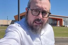 Infamous lout avoids jail for mugging sex worker and robbing taxi driver