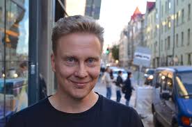 He was born in lapua, and was one of the first finnish artists to gain a. Luonnostelua Voiman Runoilija Palsta Osa 14 Teemu Maki