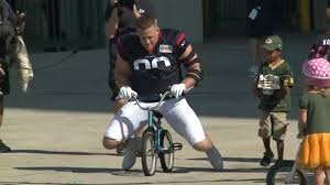 The jj watt watch continues on as green bay packers fans, as well as several other fan bases, anxiously await his decision—whenever that may be. Jj Watt Breaks Child S Bike As Texans Ride In Packers Tradition Abc13 Houston