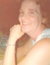 Carrie Hindman's Instagram, Twitter & Facebook